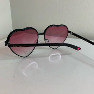 Black Betsey Johnson Heart Glasses